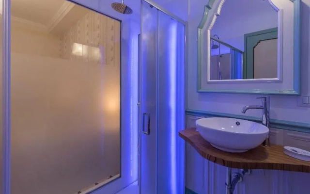 Palazzo Alessandrini Guest House