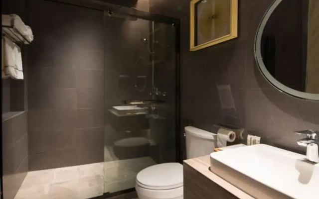 Floral Hotel ·Haiyun Garden sea view Hotel(sanqiutian wharf Gulangyu)