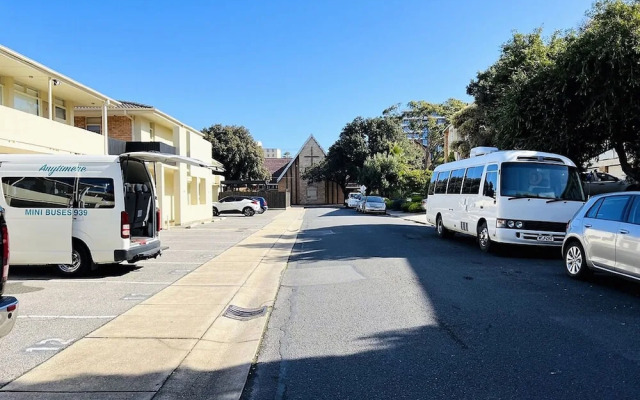 Unwind Glenelg Studio Apartment no 30