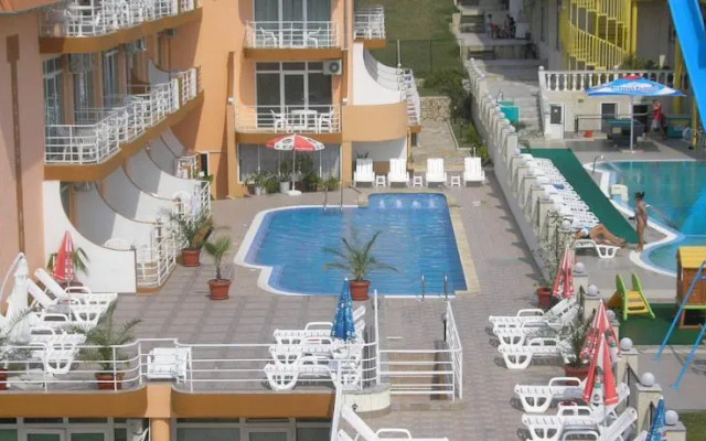 Family Hotel Santorini