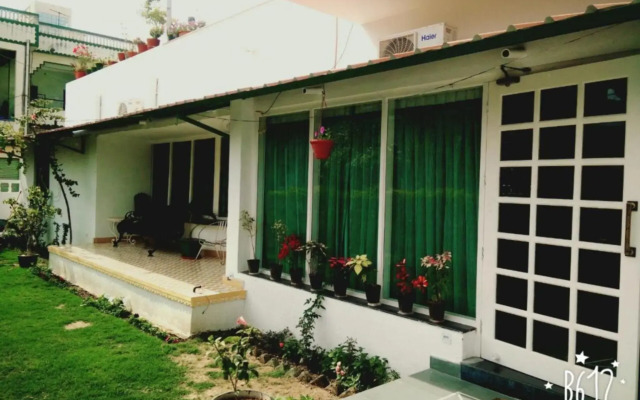 Aloukik Home Stay