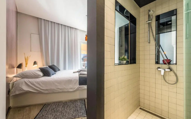 Agora Central Rooms