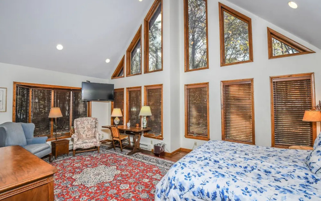 Crow's Point Retreat 4 Bedroom House