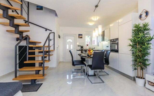 Awesome Home in Brzac With Wifi and 2 Bedrooms