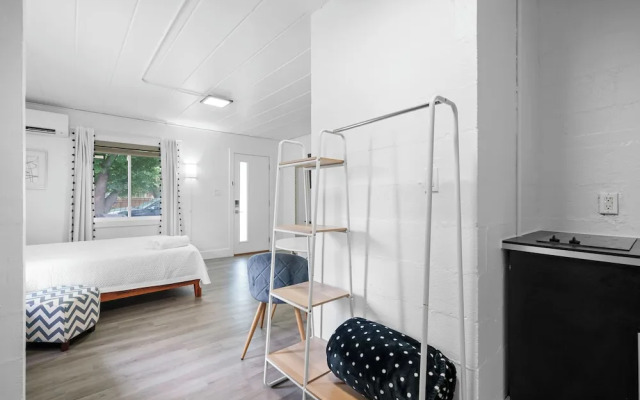 Chic City Retreat 87