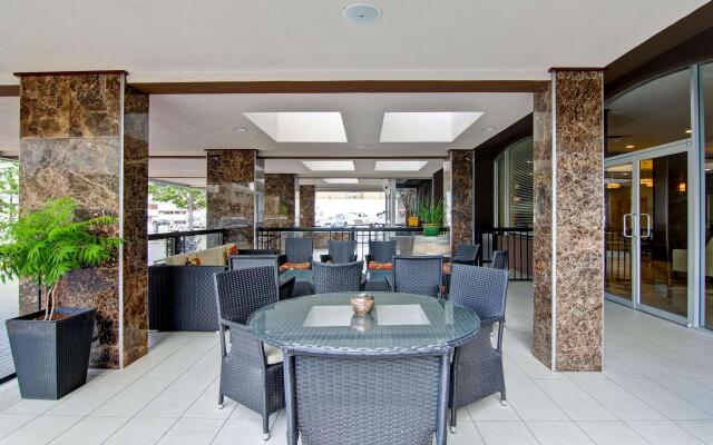 Doubletree by Hilton Hotel Kamloops