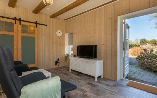 Cosy Holiday Home With Garden