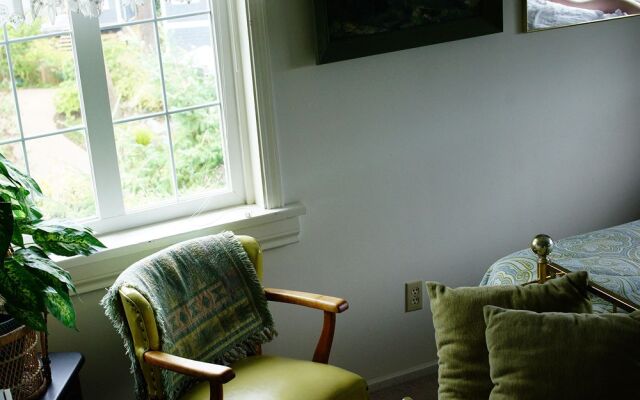 Denniston by the Sea Bed & Breakfast & Registry