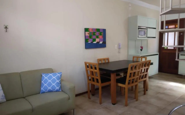 Apartamento Duplex a 100 metros da Praia de Boracéia