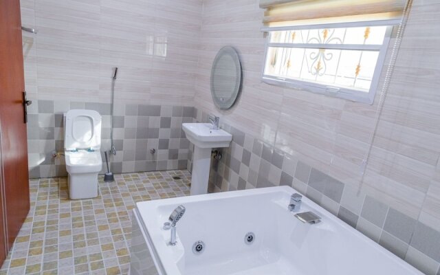 Alheri Royal Apartment