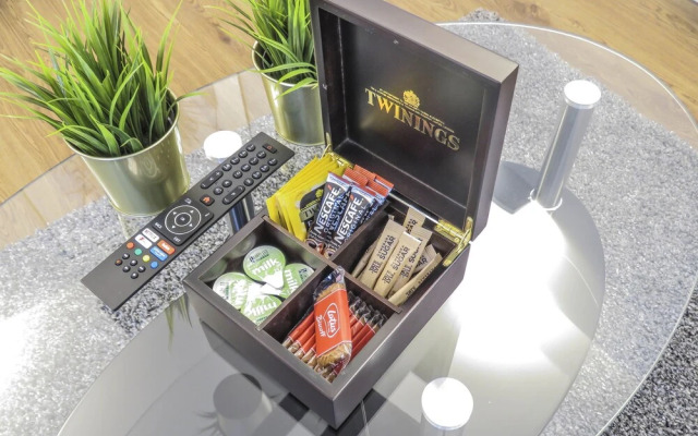 Tudors eSuites Birmingham Apartments with Gated Parking