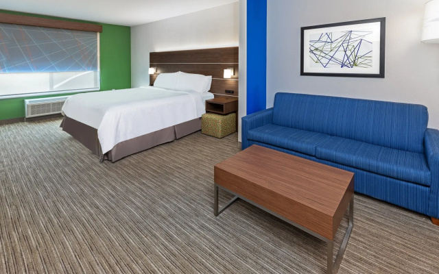 Holiday Inn Express & Suites West by IHG
