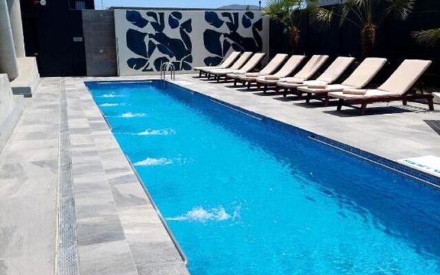 Courtyard by Marriott Santiago Airport