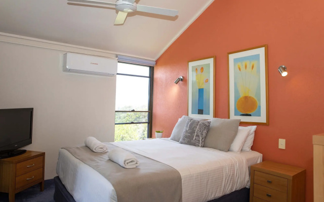 Glen Eden Beach Resort