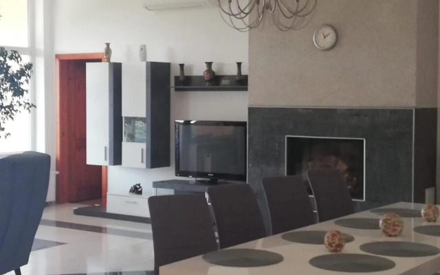 Rezident consult s.r.o.