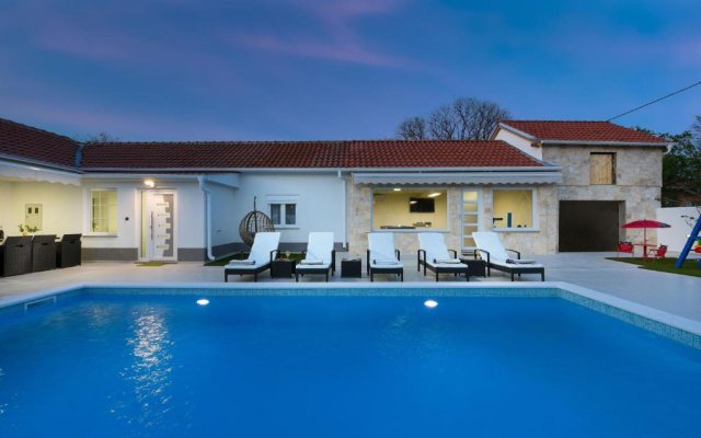 Villa Mare - with HEATED POOL
