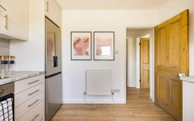 The Finchley Bolthole - Delightful 2bdr Flat