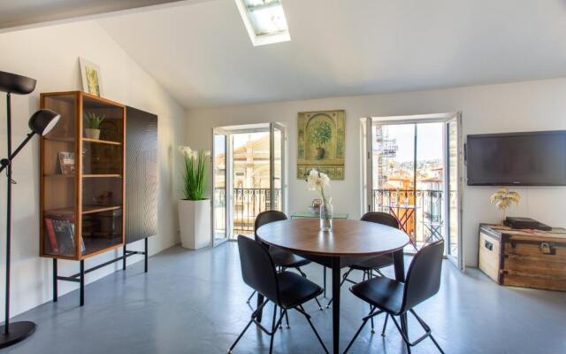 Ross 5- F2, Lumineux, Balcon, Loft, Clim, Vieux-Nice