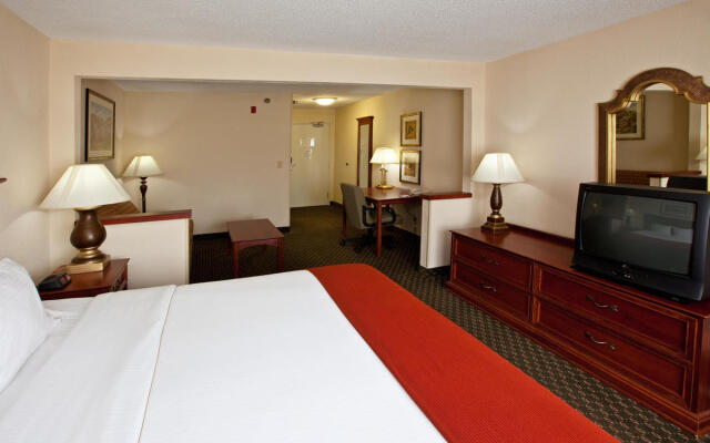 Rodeway Inn(Ex.Holiday Inn Express Middletown)