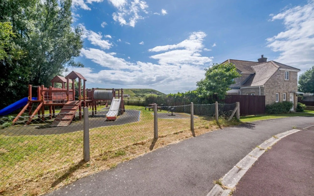 West Bay Holiday Home