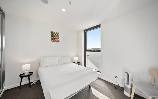 Light-filled 1-bed Apartment With Pool & Gym
