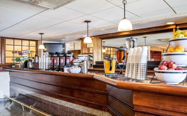 Fairfield by Marriott Inn & Suites Providence Airport Warwick