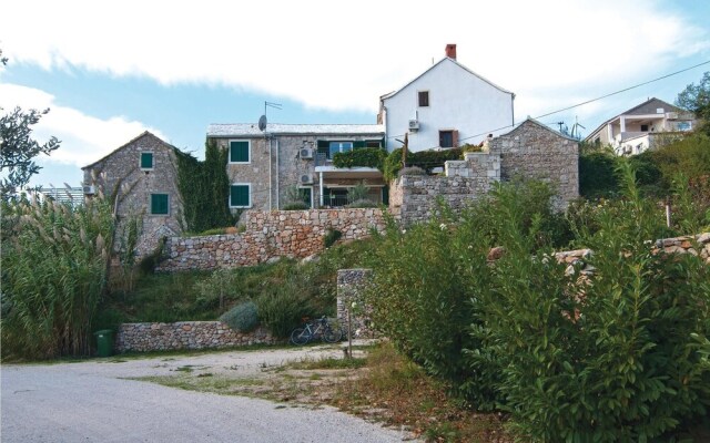 Stunning Apartment in Bol With 1 Bedrooms and Wifi