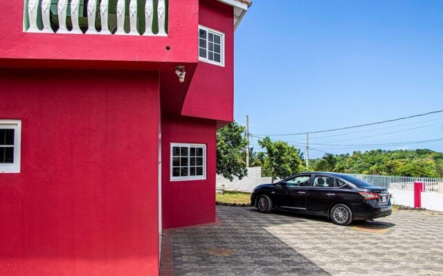 The Hamilton's Nature Villa