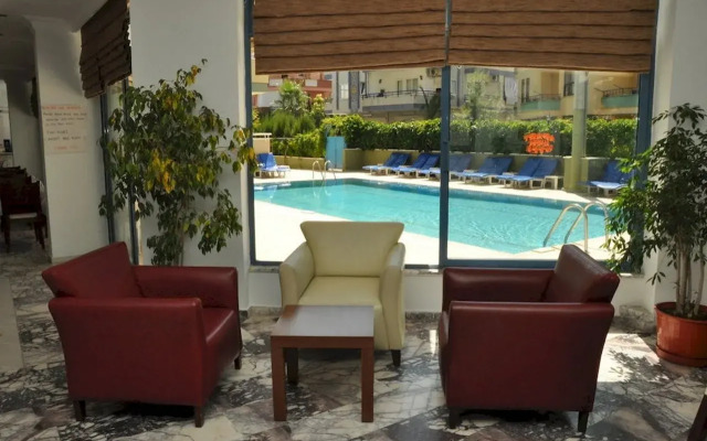 Almera Aparthotel