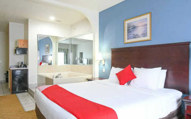 OYO Townhouse Houston Brookhollow