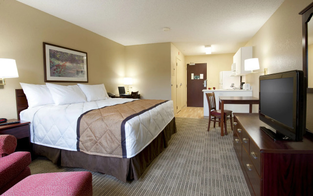 Extended Stay America Suites Indianapolis Castleton