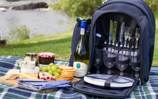 Stonehill River Lodge