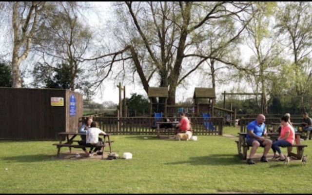 The Dog & Doublet Inn