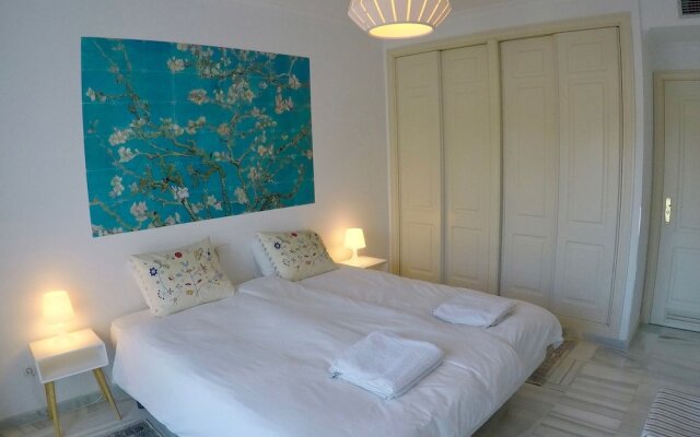 Beautiful Apartment in Nueva Andalucía With Swimming Pool