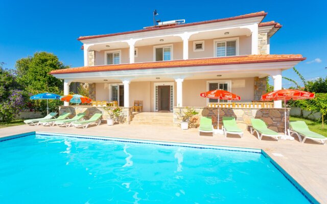 Villa Kubra Large Private Pool A C Wifi Car Not Required - 3162