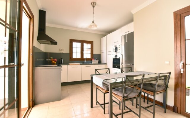 Lighthouse Villa - Private Pool -