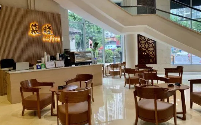 Grand Garden Hotel