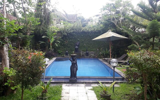 Ubud Sekembang Sari