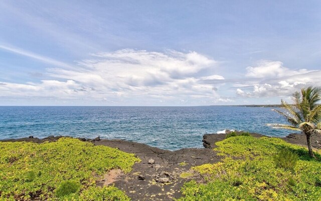 Paradise Ocean View 2 Bedroom Home by RedAwning