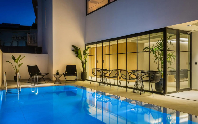 Canale Hotel & Suites