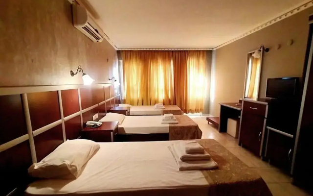 Eras Hotel