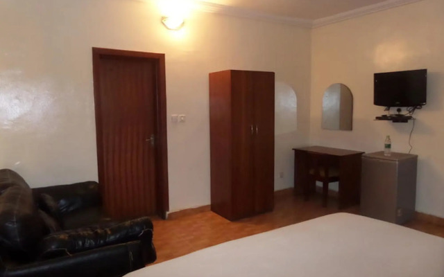 Bay Suites