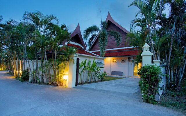 Tropical Thai Style 4BR Pool Villa Fanny