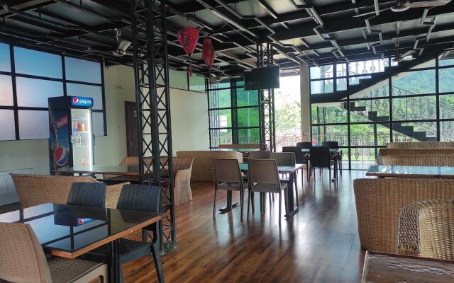 Chang's Resort