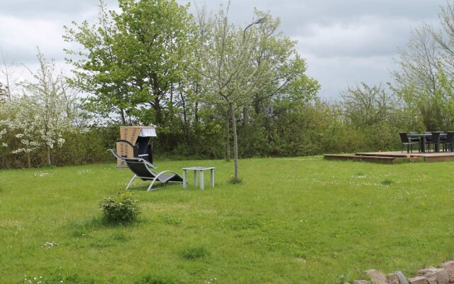 Charmante Ferienwohnung mit Garten in Wiek