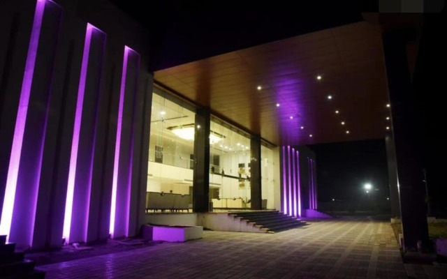 Om Resorts