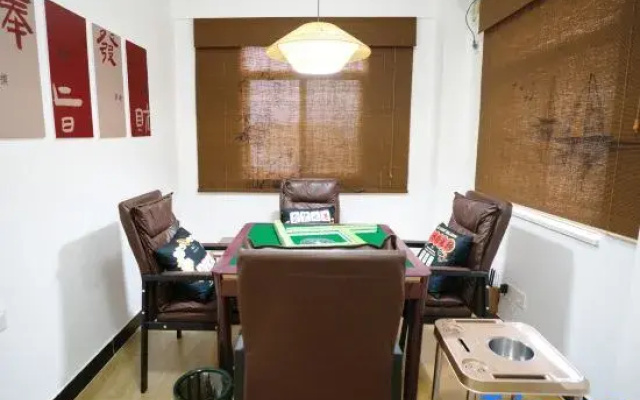 Miss Ruo's small courtyard homestay
