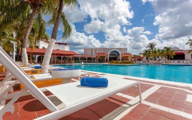 Cozumel Hotel & Resort, Trademark Collection by Wyndham