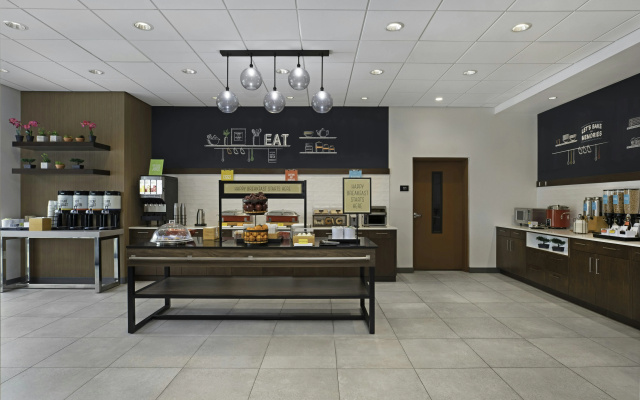 Hampton Inn By Hilton Cornwall