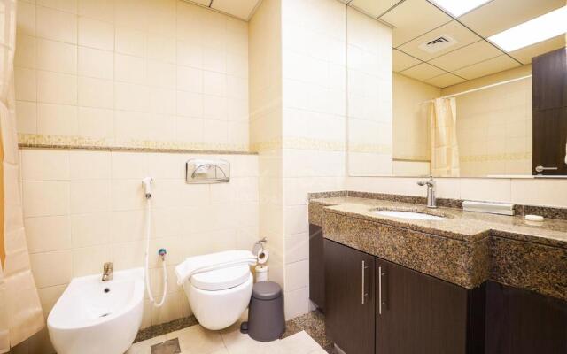 KeyHost - Elegant 2BR Central Towers - Dubai Marina - K3620